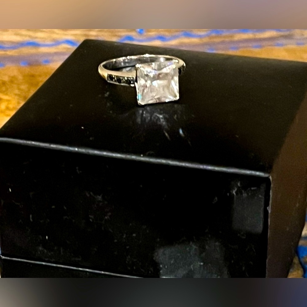 White Gold princess cut lab cz with black diamonds on side GORGEOUS